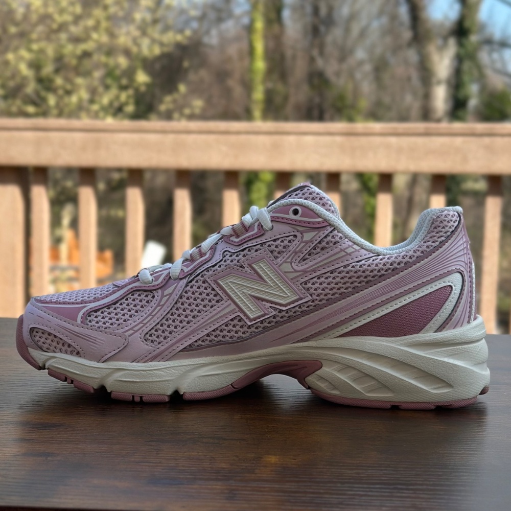 New Balance Pink and White Women's Sneakers - Picture 3 of 9